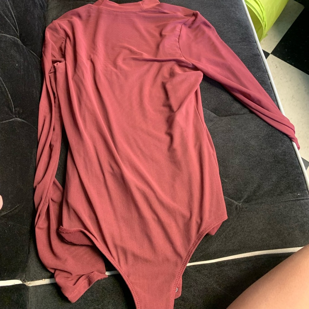 super cute maroon body suit!